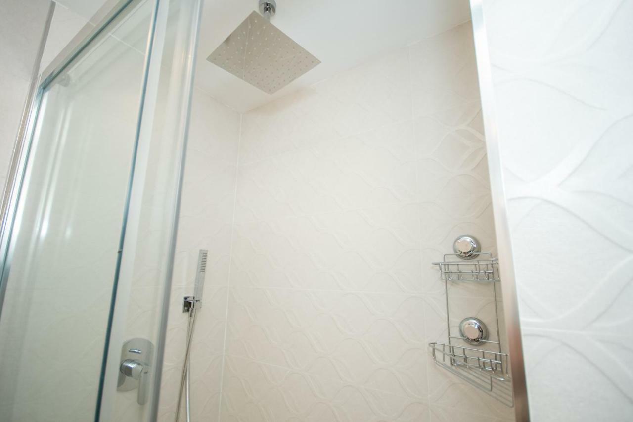 בנאלמדנה Cubo'S Apartamento Tivoli B3 מראה חיצוני תמונה